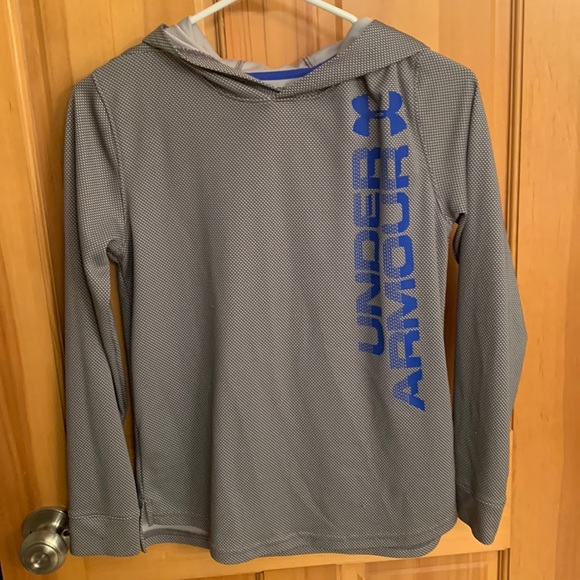 Under Armour Other - Boys Youth XL long sleeve hooded shirt (not a sweatshirt) Gray and Blue